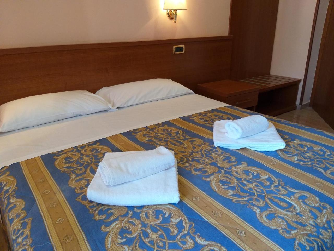 Alex City Inn III Roma Esterno foto