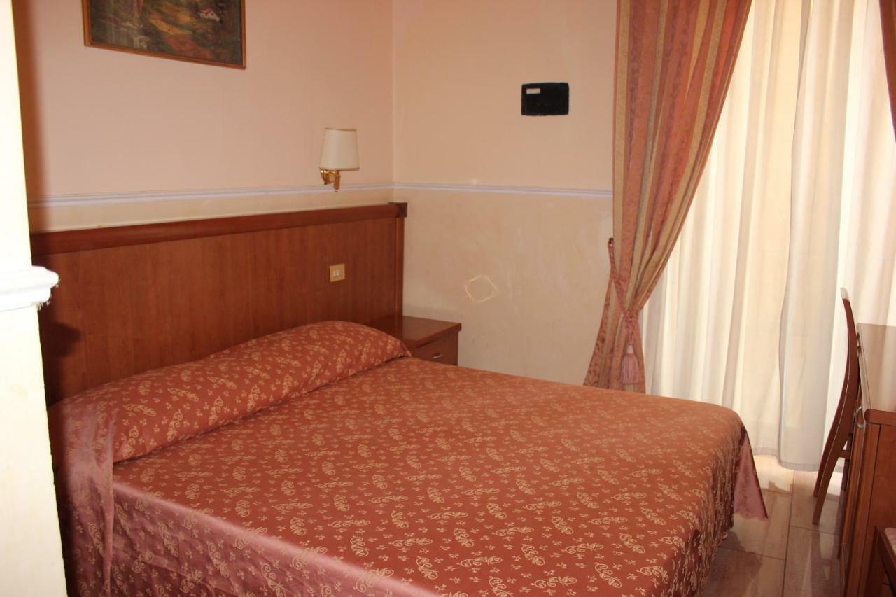 Alex City Inn III Roma Esterno foto