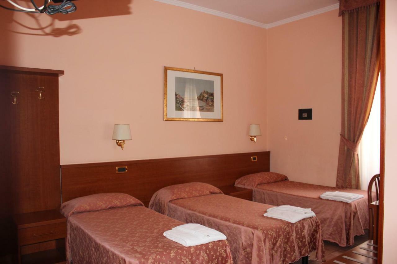 Alex City Inn III Roma Esterno foto
