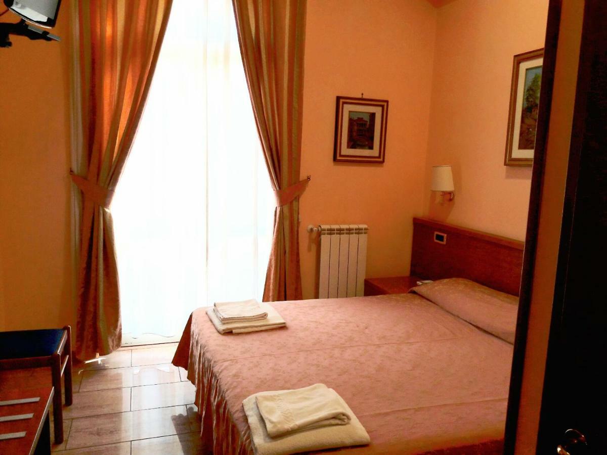 Alex City Inn III Roma Esterno foto