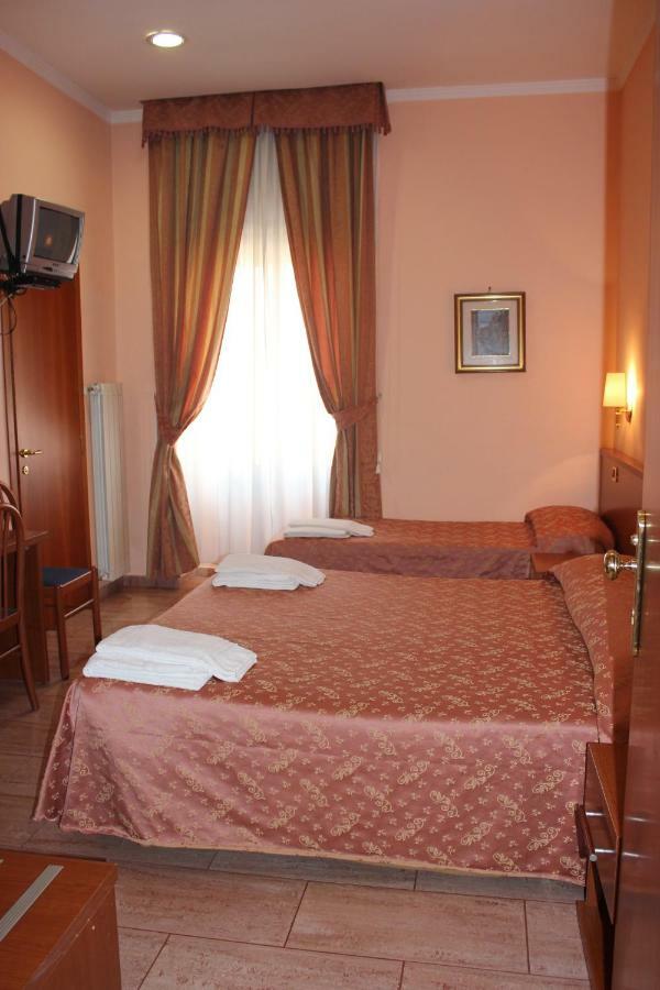 Alex City Inn III Roma Esterno foto